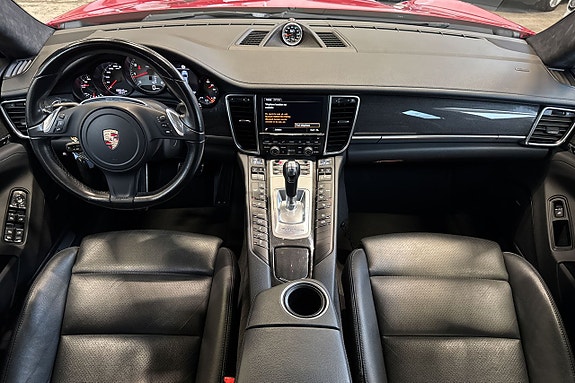 Porsche Panamera 4S 14 of 27