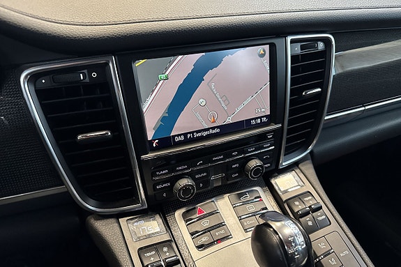 Porsche Panamera 4S 21 of 27