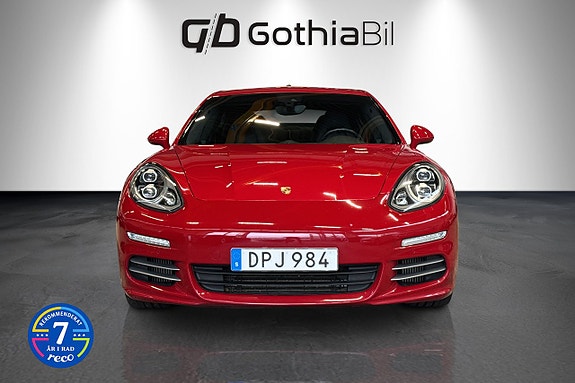 Porsche Panamera 4S 2 of 27