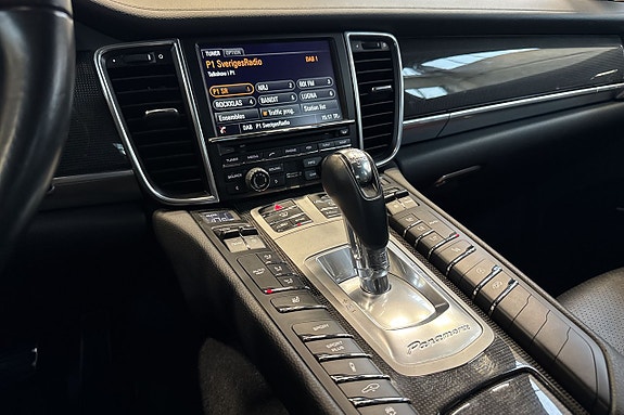 Porsche Panamera 4S 20 of 27