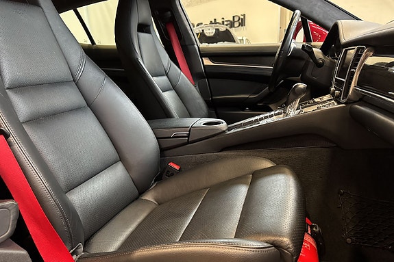 Porsche Panamera 4S 12 of 27