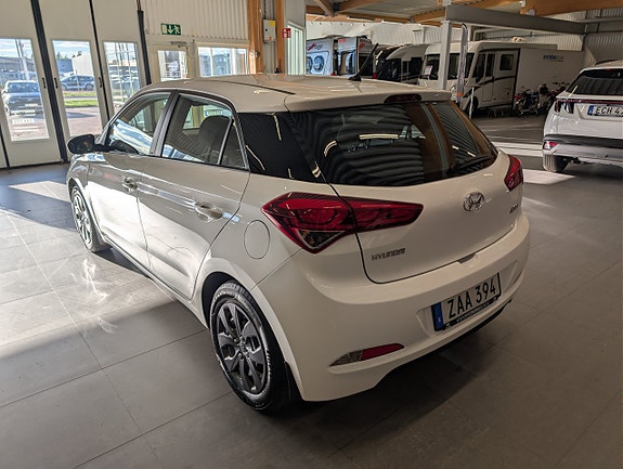 Hyundai i20 4 of 13