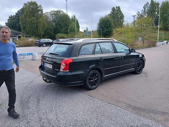 Toyota Avensis 6 of 11