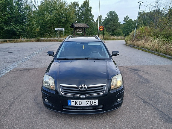 Toyota Avensis 10 of 11