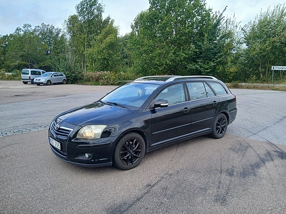 Toyota Avensis 9 of 11