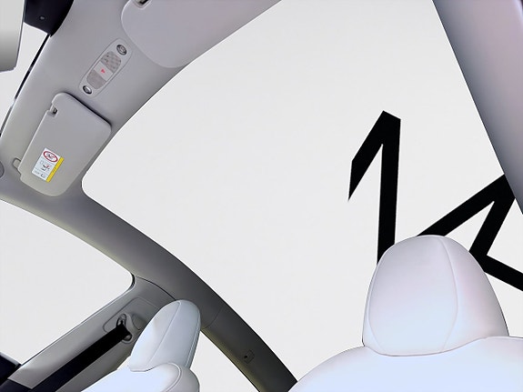 Tesla Model Y 12 of 21