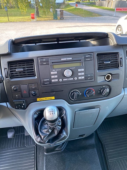 Ford Transit 2 of 10
