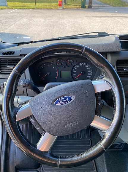 Ford Transit 3 of 10