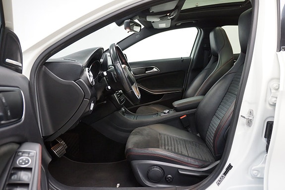 Mercedes-Benz GLA200 8 of 20