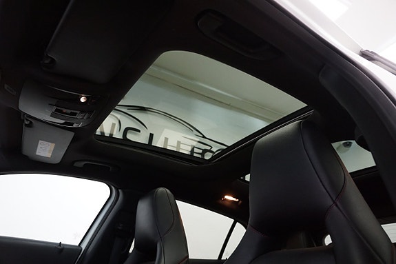 Mercedes-Benz GLA200 14 of 20