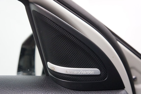 Mercedes-Benz GLA200 16 of 20