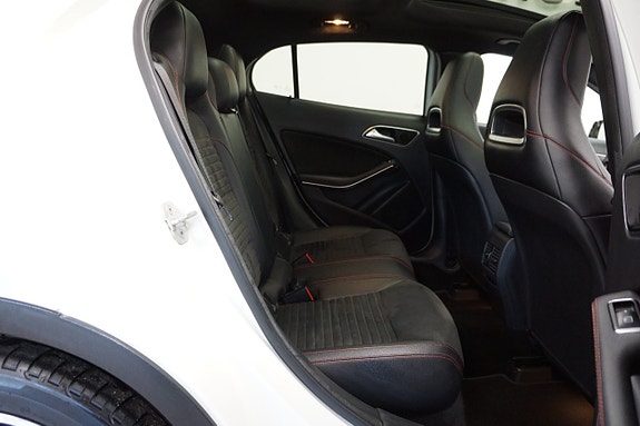 Mercedes-Benz GLA200 13 of 20