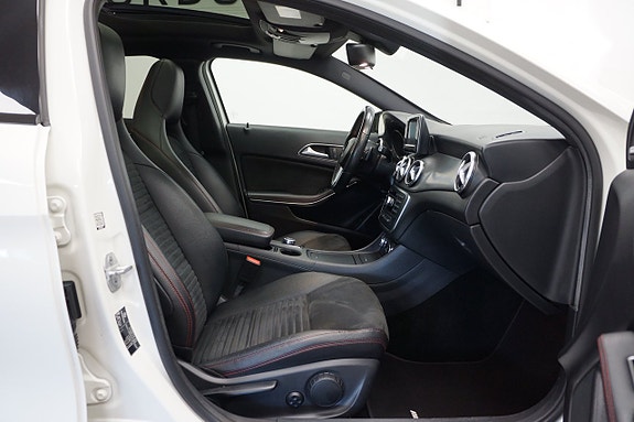 Mercedes-Benz GLA200 12 of 20