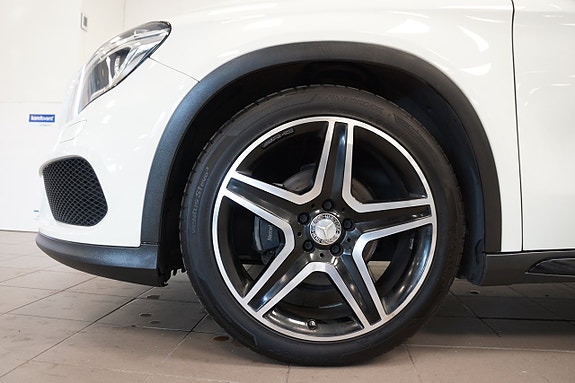 Mercedes-Benz GLA200 6 of 20