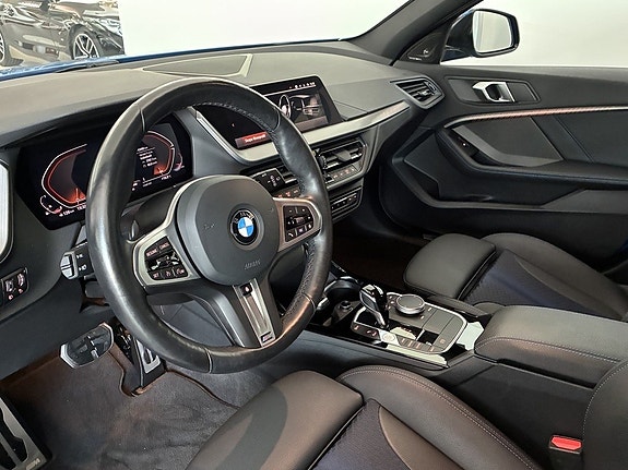 BMW 118i 6 of 14