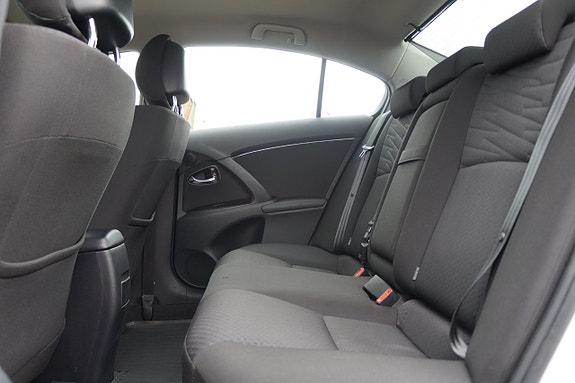Toyota Avensis 9 of 13