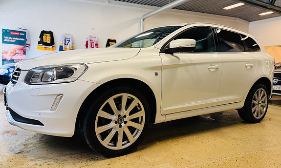 Volvo XC60 3 of 23