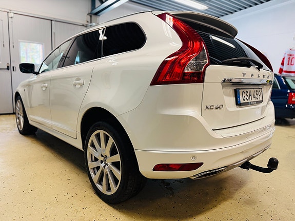Volvo XC60 7 of 23