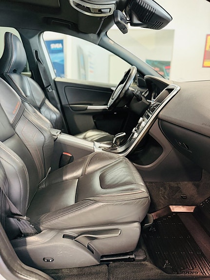 Volvo XC60 22 of 23