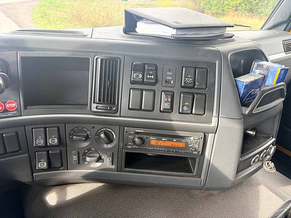 Volvo FM 8 of 12