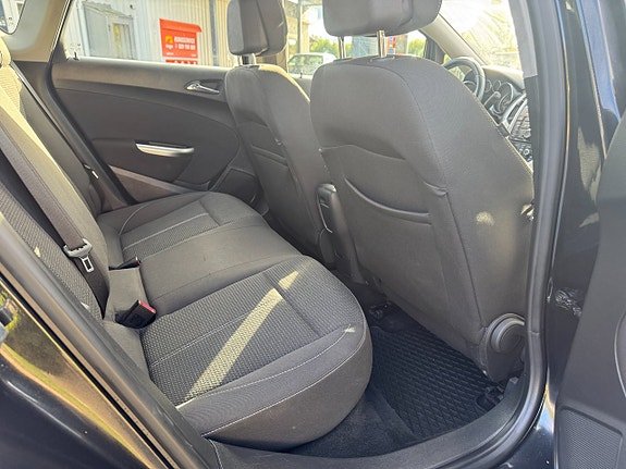Opel Astra 14 of 14