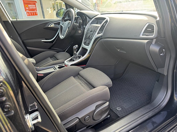 Opel Astra 11 of 14