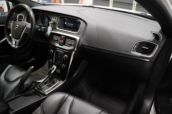 Volvo V40 9 of 21
