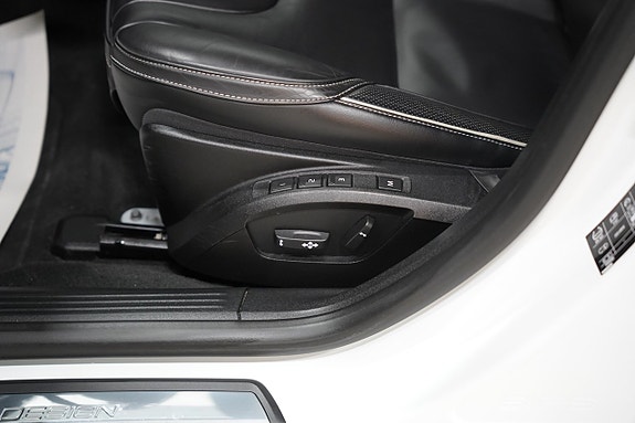 Volvo V40 8 of 21