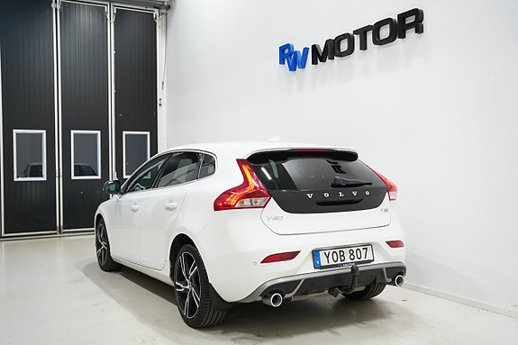 Volvo V40 4 of 21