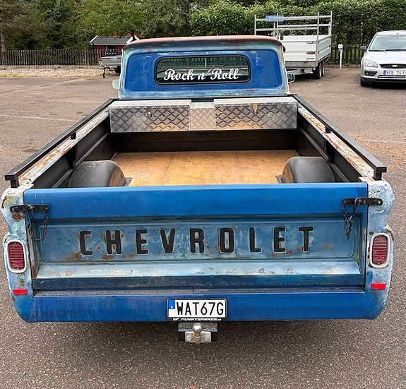 Chevrolet C10 8 of 11
