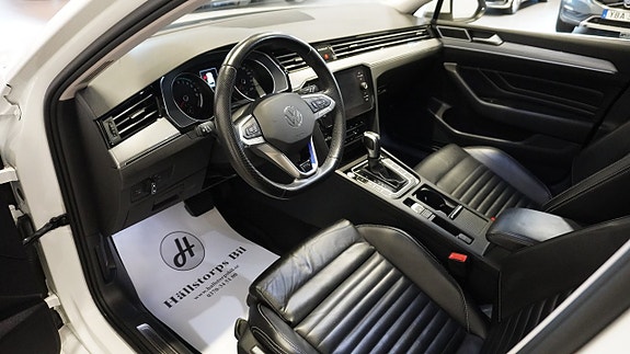 Volkswagen Passat 7 of 23