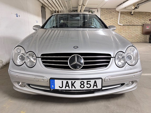 Mercedes-Benz CLK320 4 of 18