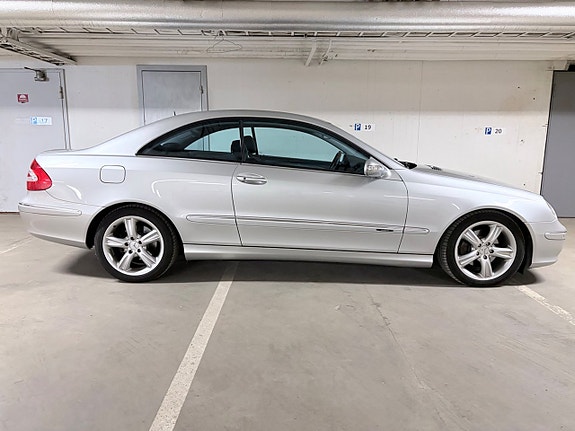 Mercedes-Benz CLK320 7 of 18