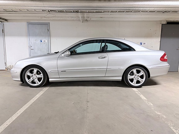 Mercedes-Benz CLK320 2 of 18