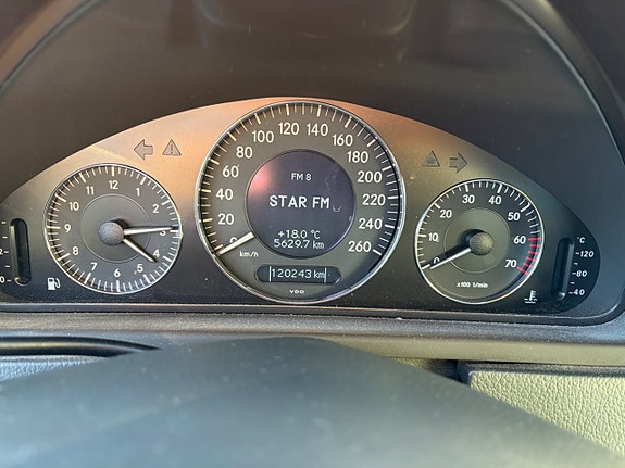 Mercedes-Benz CLK320 13 of 18