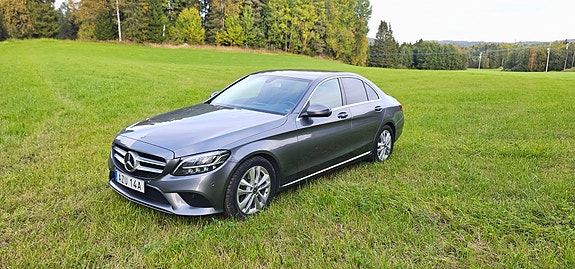 Mercedes-Benz C200 d 2 of 8