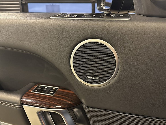 Land Rover Range Rover 19 of 27