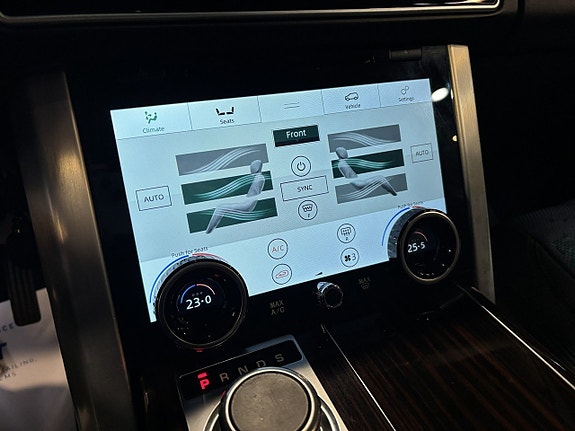 Land Rover Range Rover 12 of 27