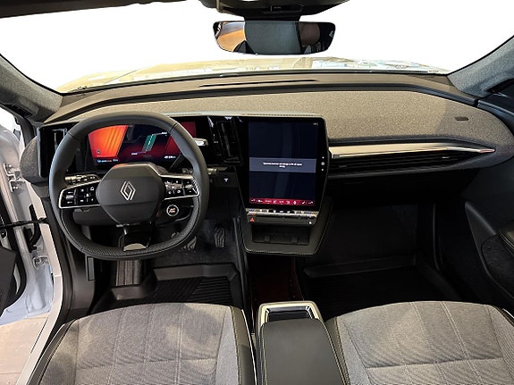Renault Scenic E-Tech 9 of 19