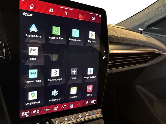 Renault Scenic E-Tech 15 of 19