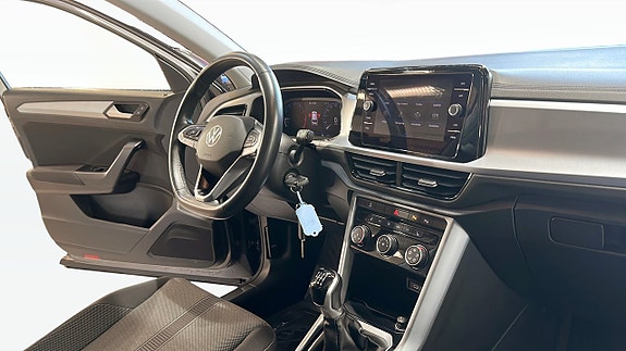 Volkswagen T-Roc 11 of 19