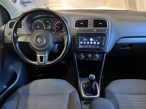 Volkswagen Polo 12 of 17
