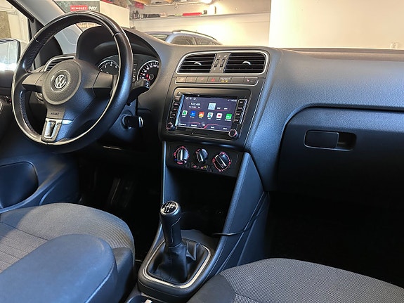 Volkswagen Polo 10 of 17