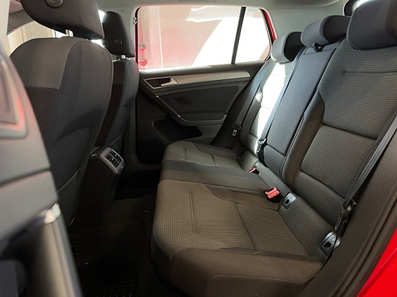 Volkswagen Golf VII 9 of 20