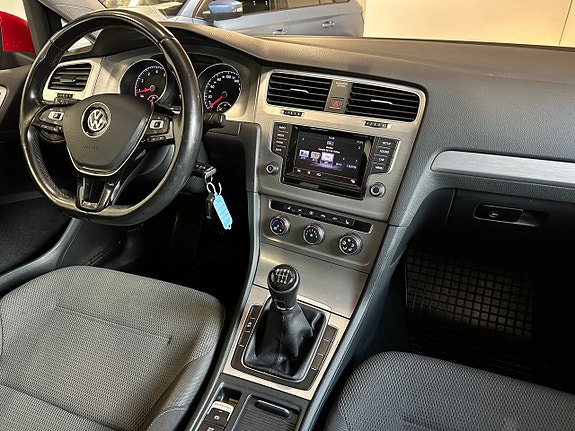 Volkswagen Golf VII 10 of 20