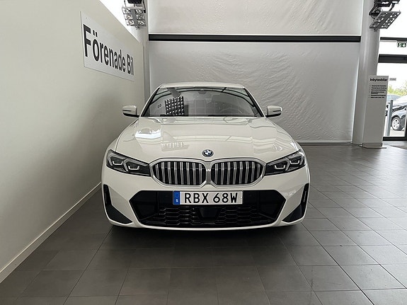 BMW 330e 2 of 15