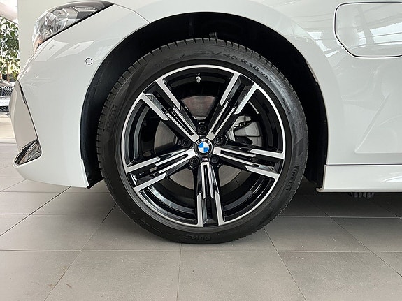 BMW 330e 4 of 15