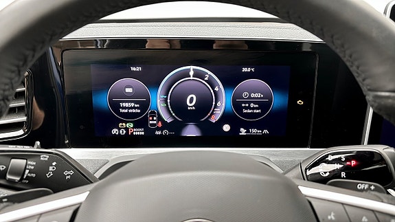 Volkswagen Passat 10 of 13