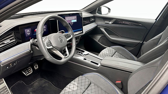 Volkswagen Passat 7 of 13