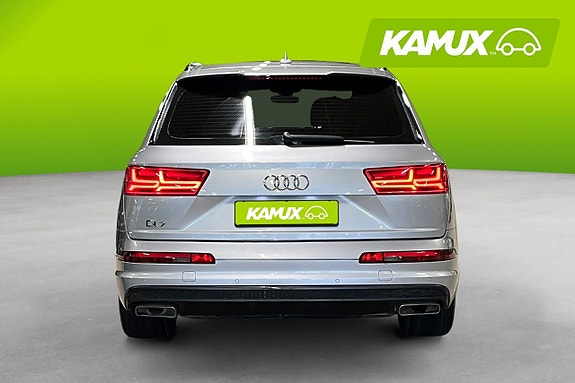 Audi Q7 5 of 26